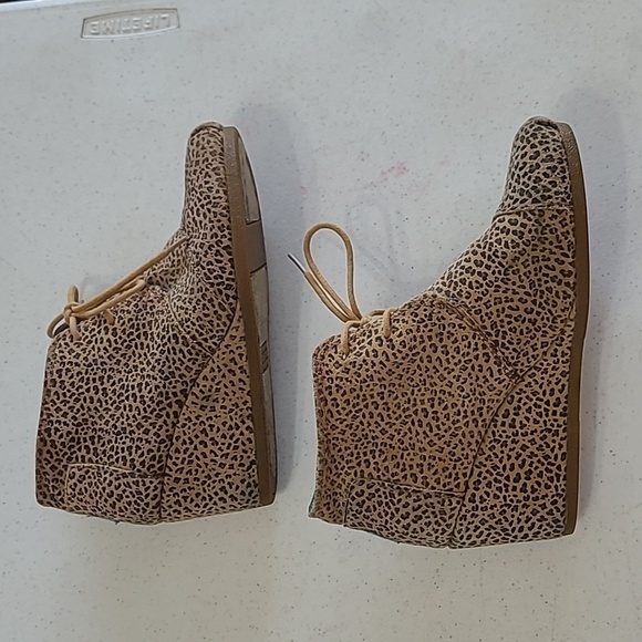 Toms Leopard Print Women's Ankle Boots size 8 - Picture 4 of 9
